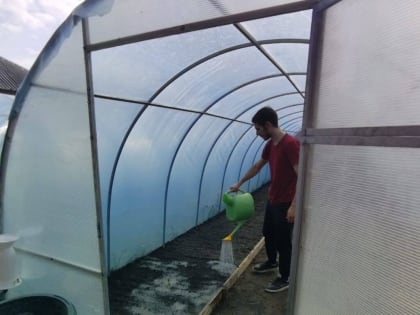 Перенимая опыт старших: студенты-агрономы проходят практику в Ингушском РСЦ