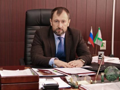 Залина Льянова поздравляет с Днём рождения Микаэла Базоркина