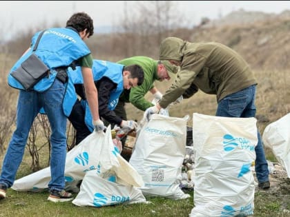 Субботник проводимый в рамках экологической акции 