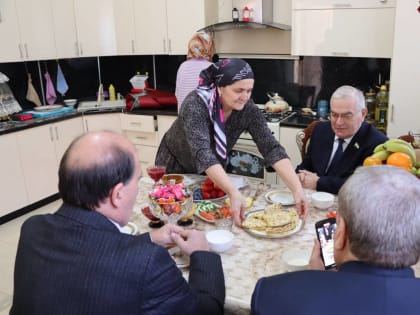 Магомет Тумгоев поздравил матерей мобилизованных бойцов с наступающим праздником 8 Марта