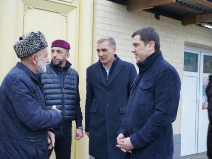 Бекхан Барахоев навестил семьи военнослужащих