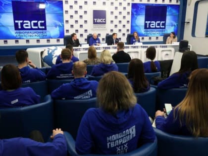 «Единая Россия» и «Молодая Гвардия» запустили федеральный образовательный проект «ПолитЗавод»