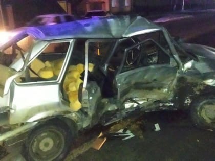 При столкновении трех автомобилей в Ингушетии пострадали шесть человек