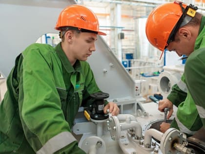 Минпросвещения России разрабатывает профессиональный стандарт наставника, который повысит его социальную роль в системе образования и подготовки кадров