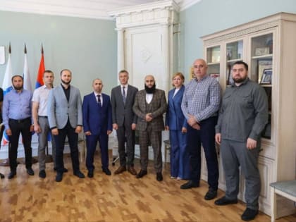 Полпред РИ предложил включить представителя землячества в состав комиссии по межнациональным отношениям