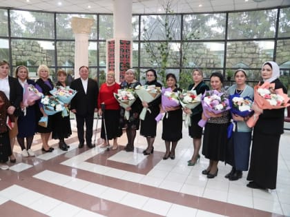 Махмуд-Али Калиматов встретился с женщинами – представителями общественных организаций