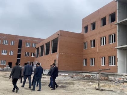 В Сунже в рамках «Партийного десанта» прошел мониторинг хода строительства школы