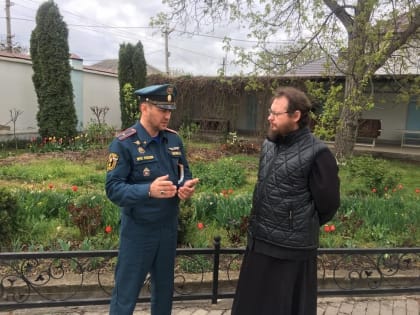 Сотрудники отдела надзорной деятельности провели проверку противопожарного состояния церкви