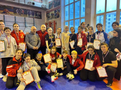 Вольница Анжелла Тумгоева завоевала путевку на чемпионат России по женской борьбе