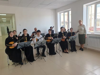 Государственный колледж искусств Республики Ингушетия провел концерт, в средней школе №3 г. Сунжа