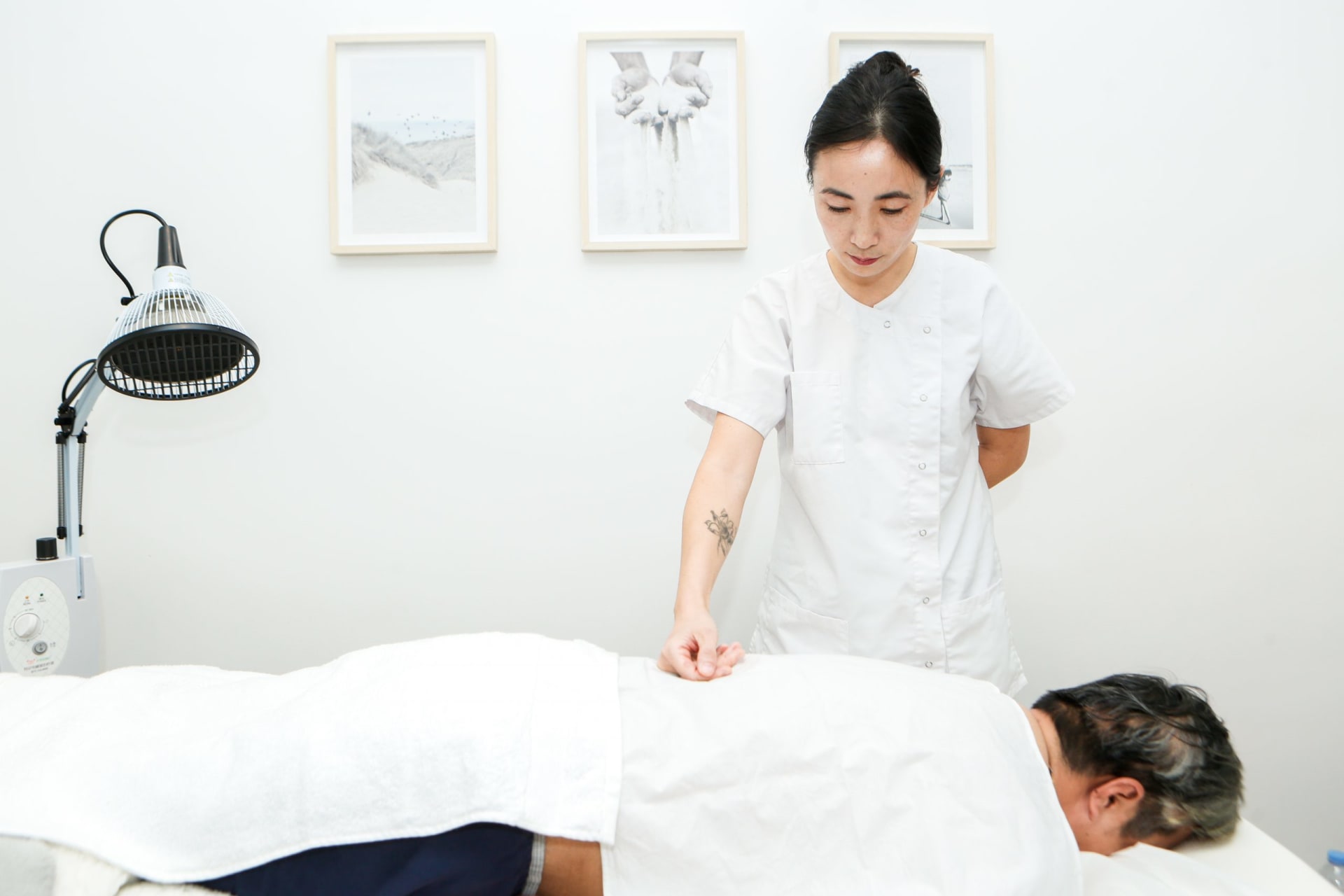 Lijuan Huang en séance — médecine traditionnelle chinoise, Paris 11e