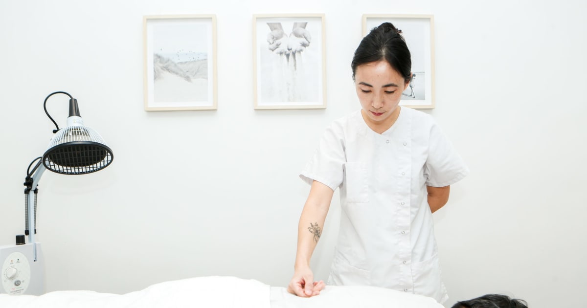 Cas d'étude : soulager une sciatique chronique par la MTC à Paris