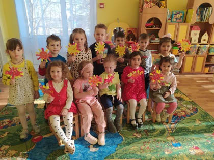 В Тучковском детском саду делали солнышки