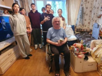 Школьники Лобни помогают нуждающимся жителям