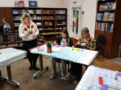 Цветочные открытки – для любимых учителей юных ружан