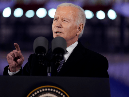 Байден заявил, что больше выполняет приказы, чем отдает их