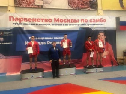 Золото завоевал озёрский кикбоксер