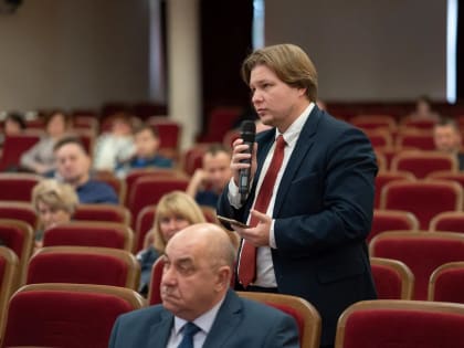 Алексей Спасский провел 7 ноября оперативное совещание с руководителями администрации и профильных служб