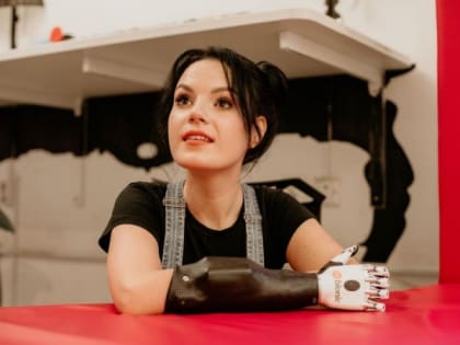 Серпуховичка Рита Грачева подержала Романа Костомарова