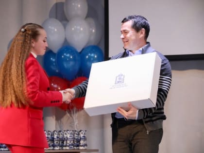 Раменское: Зампред Мособлдумы вручил награды "Студент года" в Гжельском университете