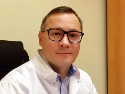 Нарколог Виталий Холдин рассказал, почему не стоит покупать ребенку детское шампанское