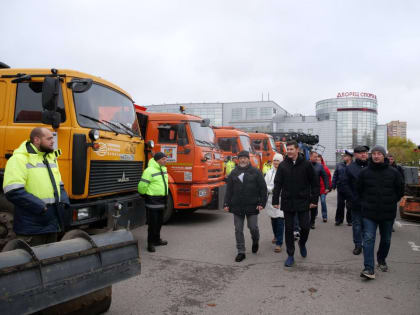 Порядка 170 единиц спецтехники Люберец приняли участие в областном смотре готовности к зиме