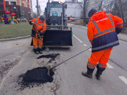 Почти 360 ям устранили на дорогах Люберец на минувшей неделе