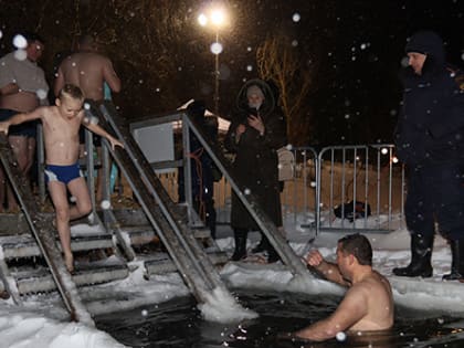 Морозная благодать Крещенской купели