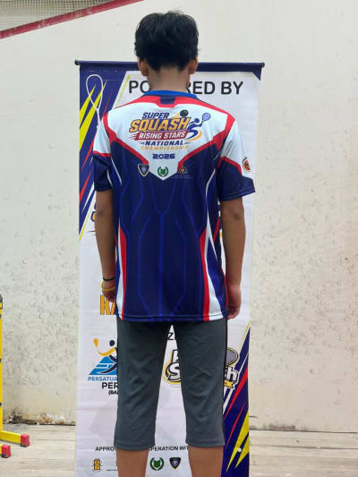 SUPER SQUASH PLAYER