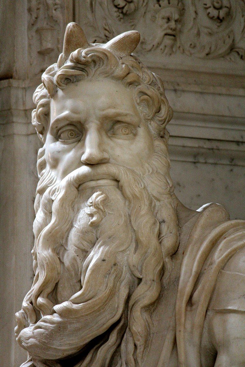 800px-'Moses'_by_Michelangelo_JBU310.jpg