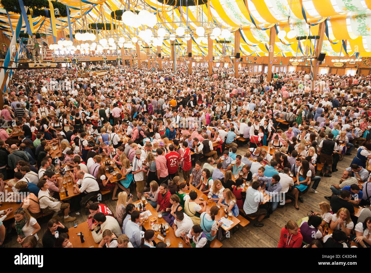 europe-germany-bavaria-munich-munchen-oktoberfest-octoberfest-festival-C43D44.jpg