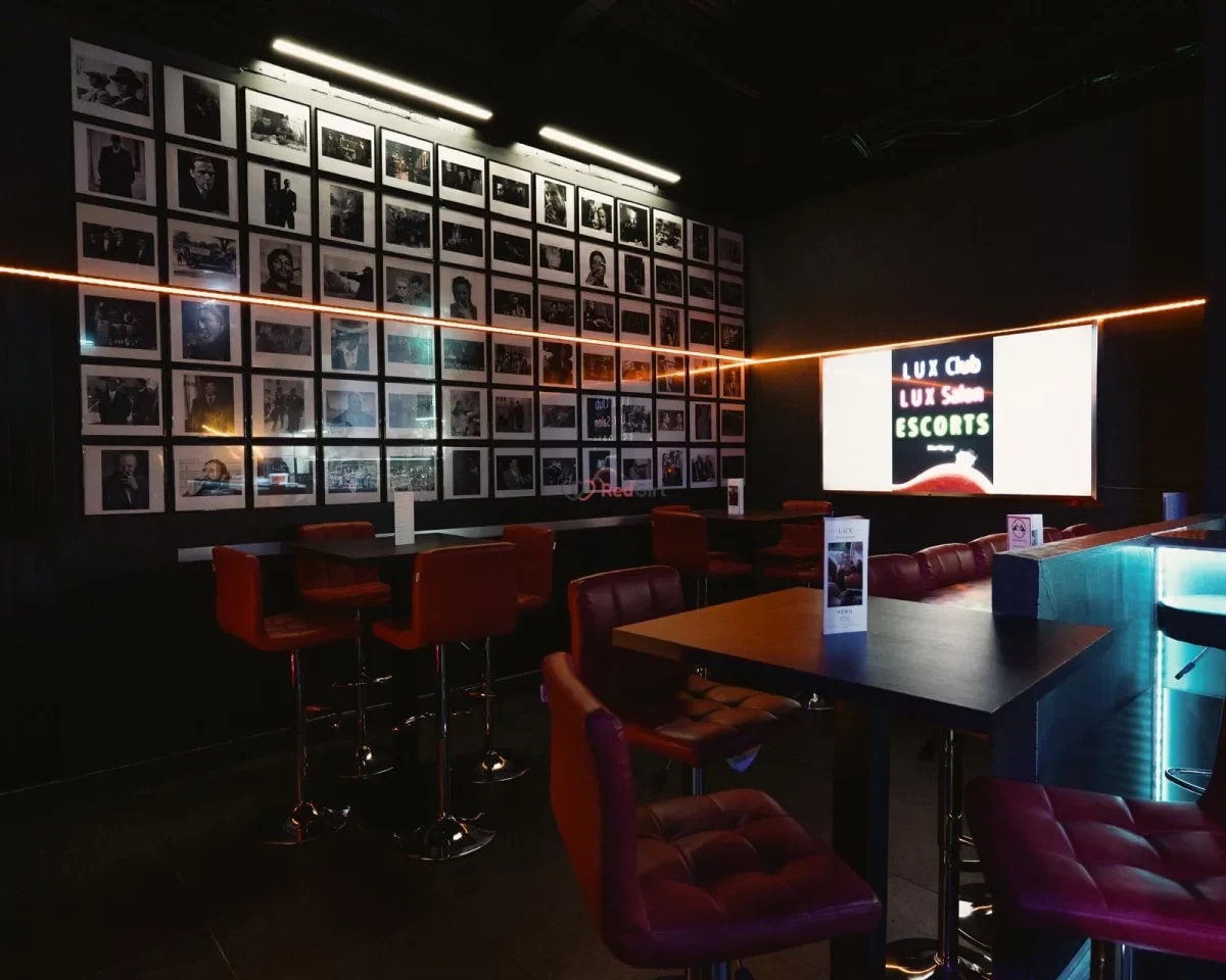 LUX Club & Salon - Photo 5