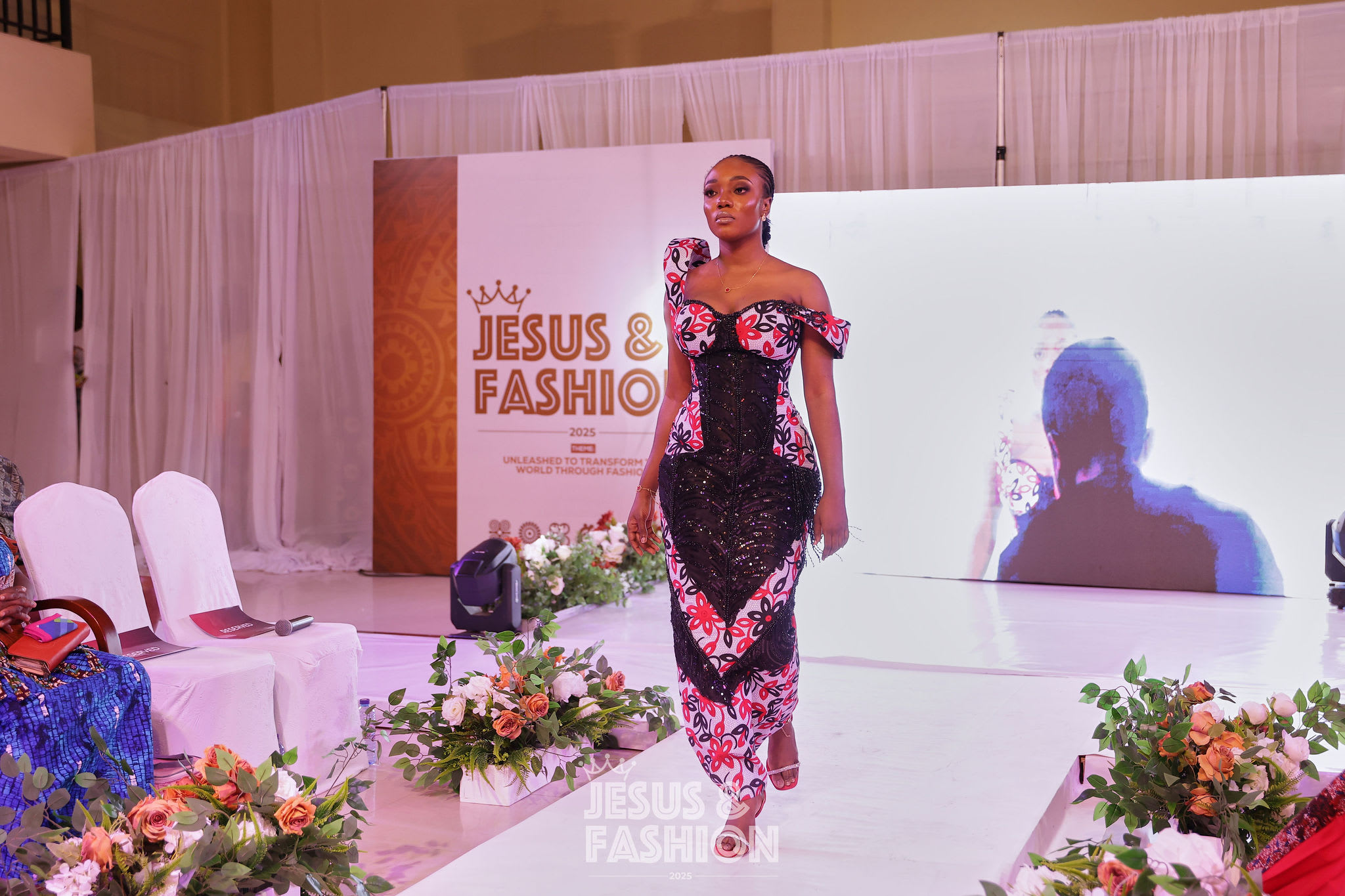 Jesus & Fashion gallery image 10