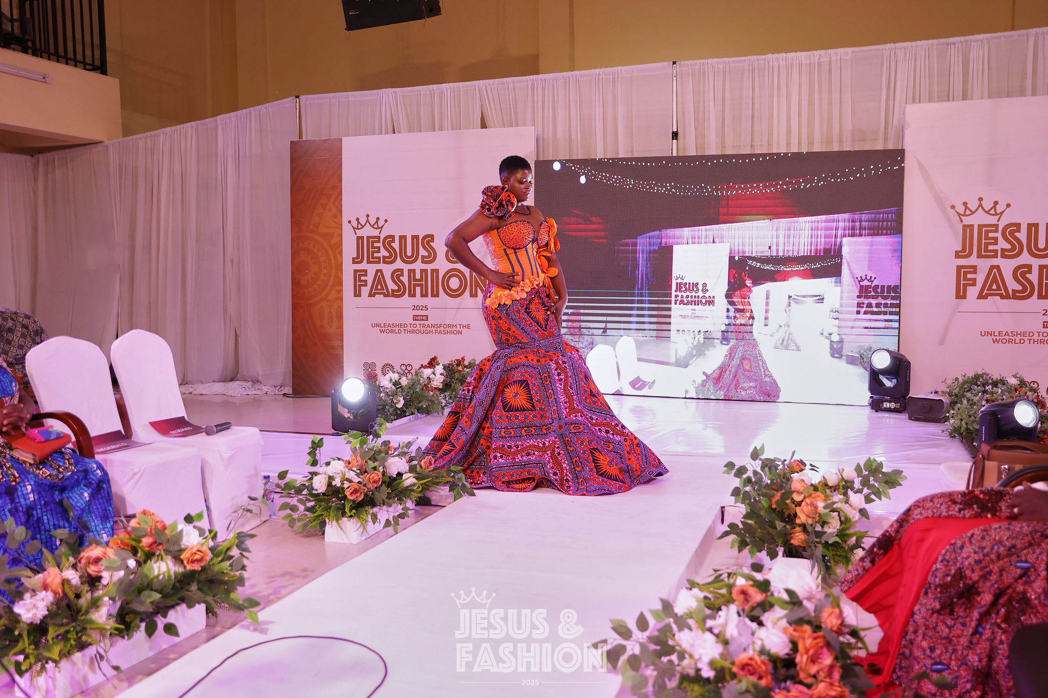 Jesus & Fashion gallery image 9