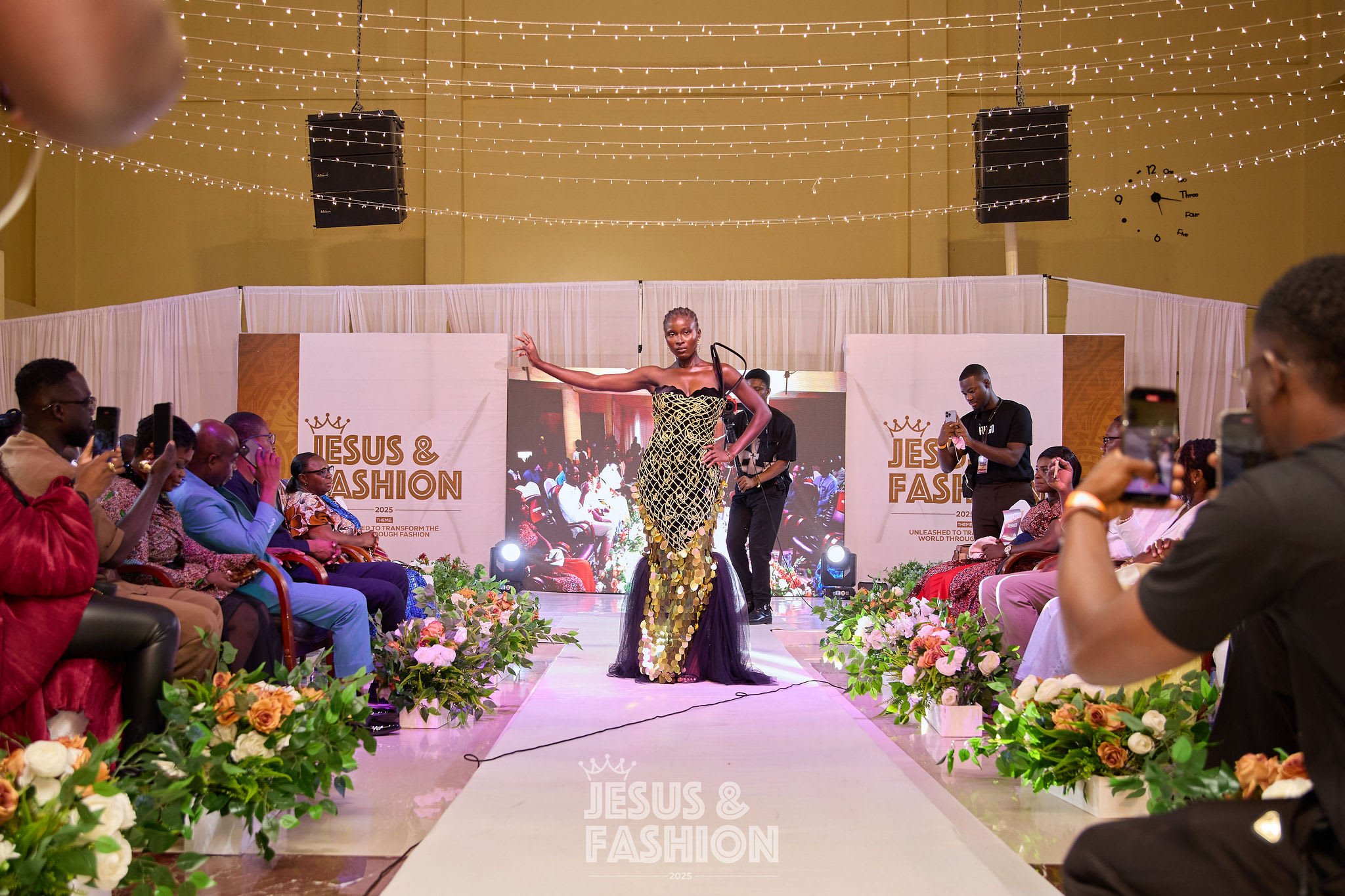 Jesus & Fashion gallery image 6