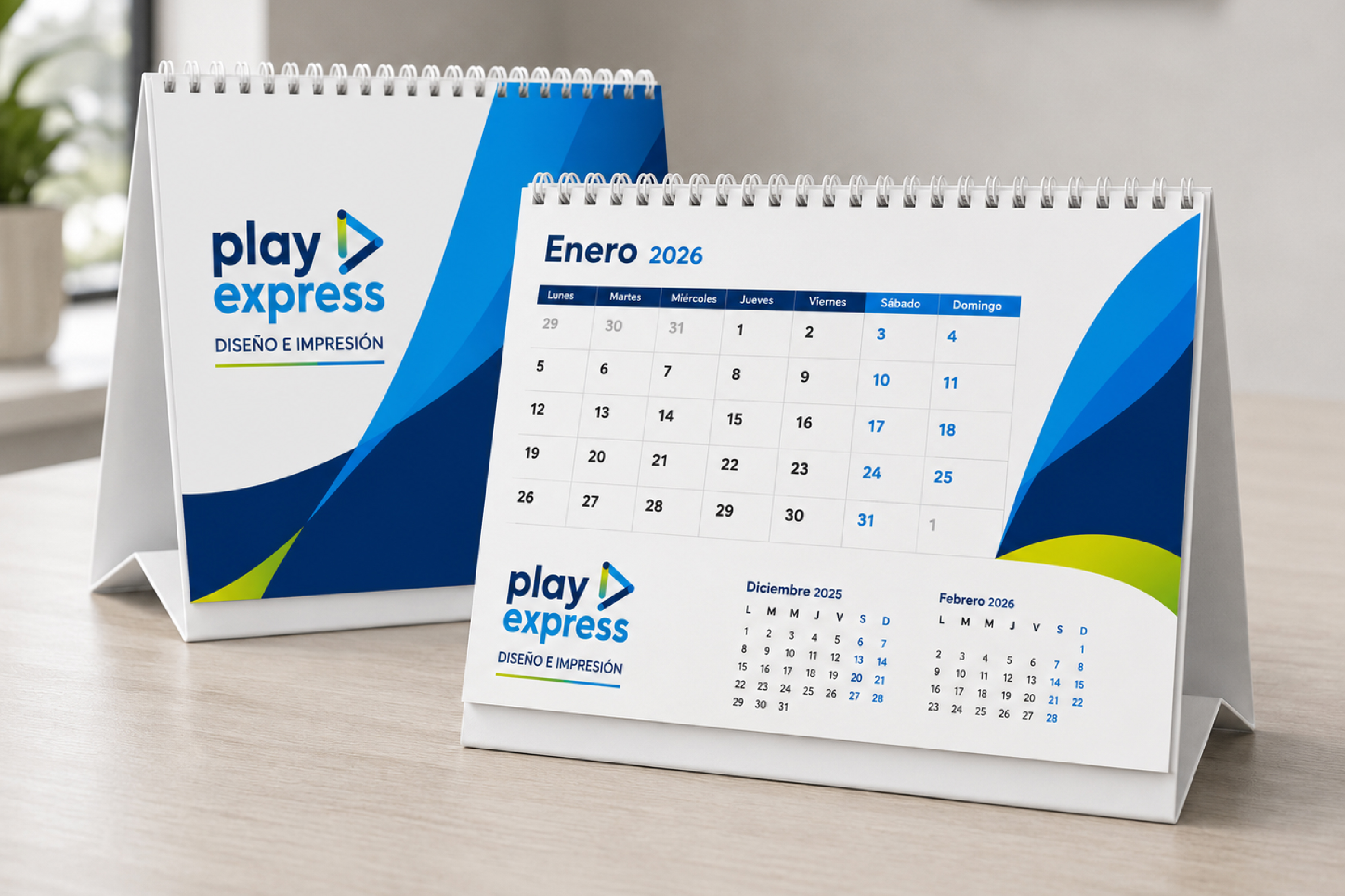 Calendarios de escritorio y pared personalizados por Play Express