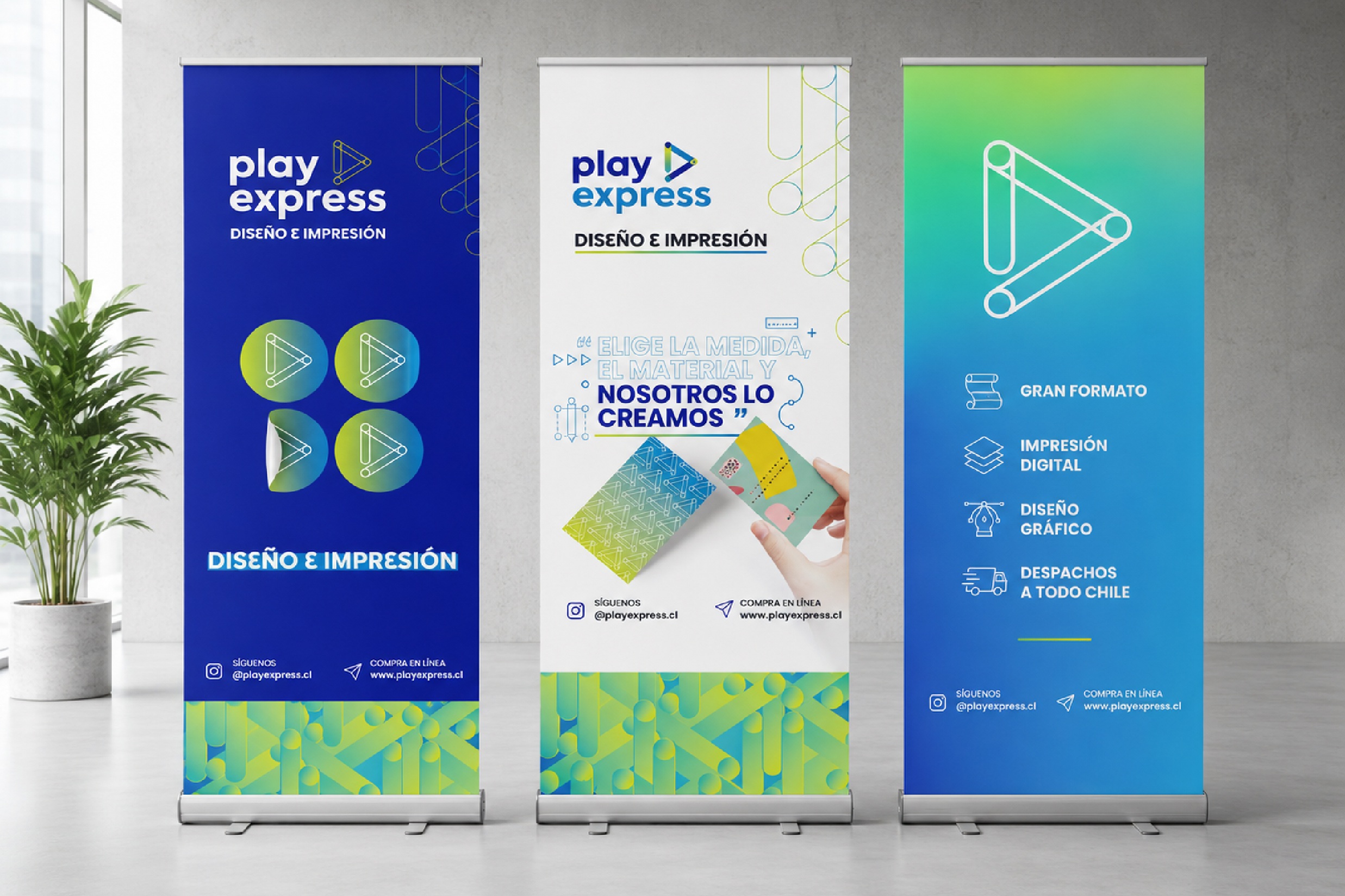 Pendones roller impresos por Play Express en Santiago