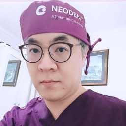 Dr James Shin