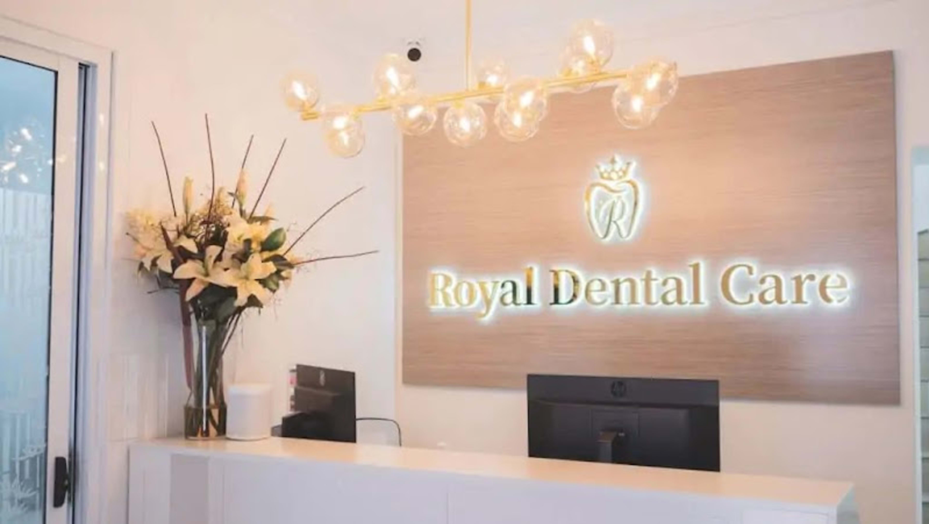 listing card gallery