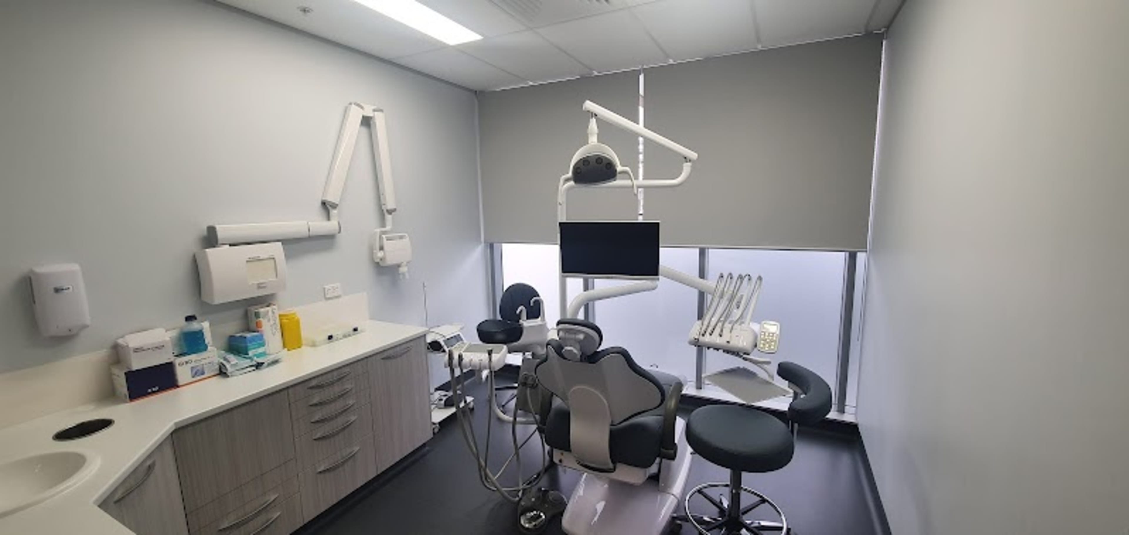 listing card gallery