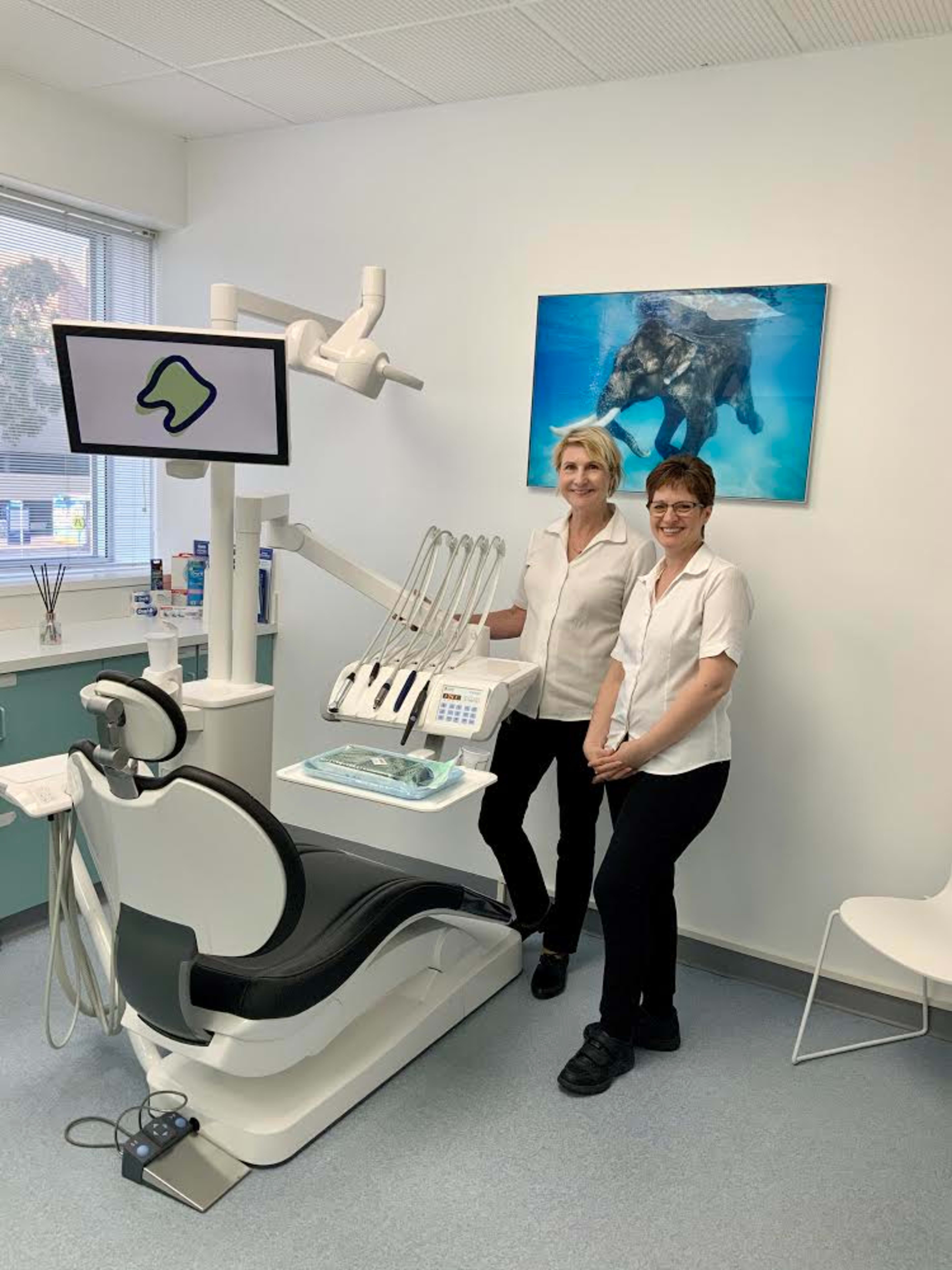 listing card gallery