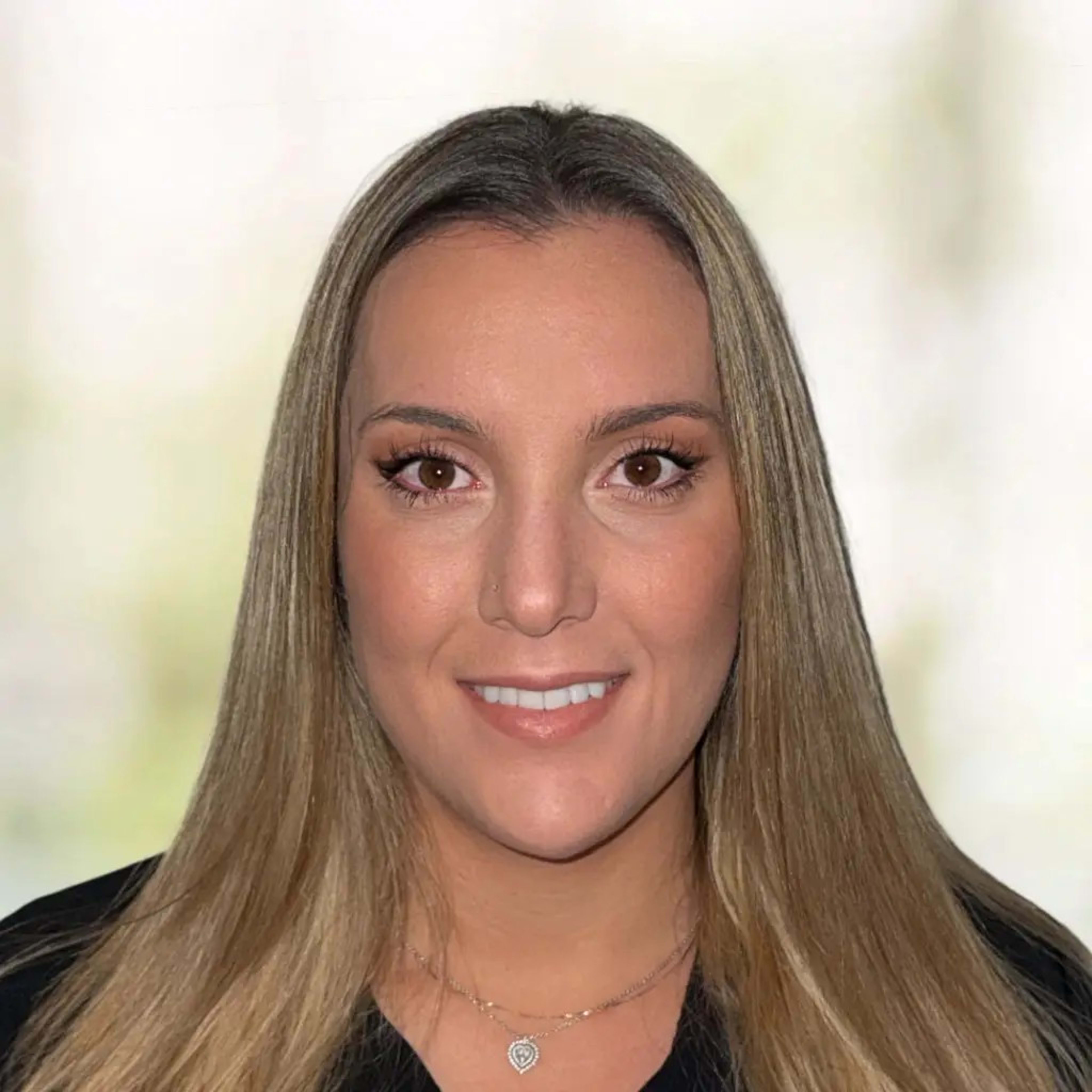 Miss Nadia Rossi