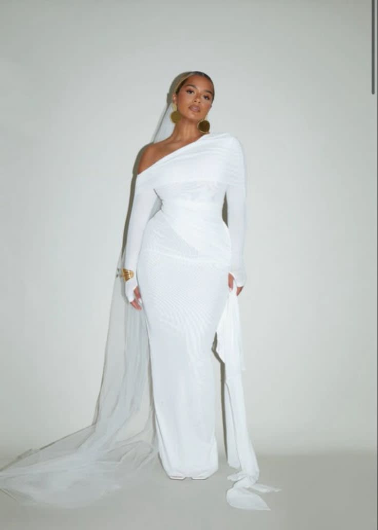 One-Shoulder Mesh Bridal Gown