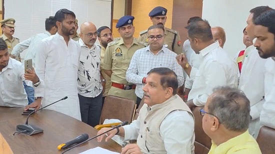 AAP's Sanjay Singh Interrupted By UP Police During Paper Leak Discussion in Prayagraj