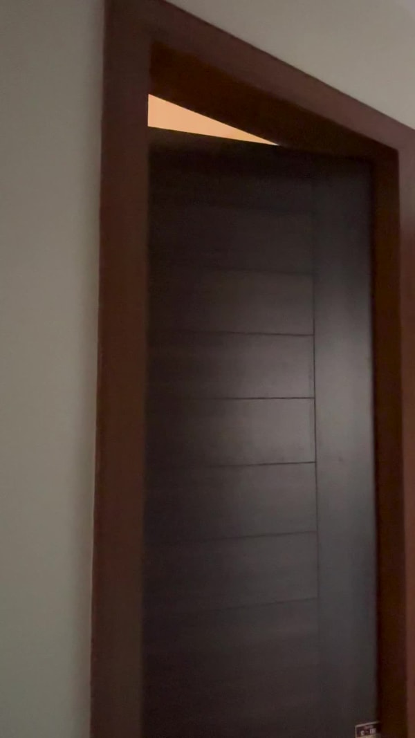video-vertical-02