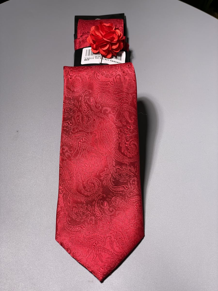 3 PIECE TIE POCKET HANDKERCHIEF BROOCH