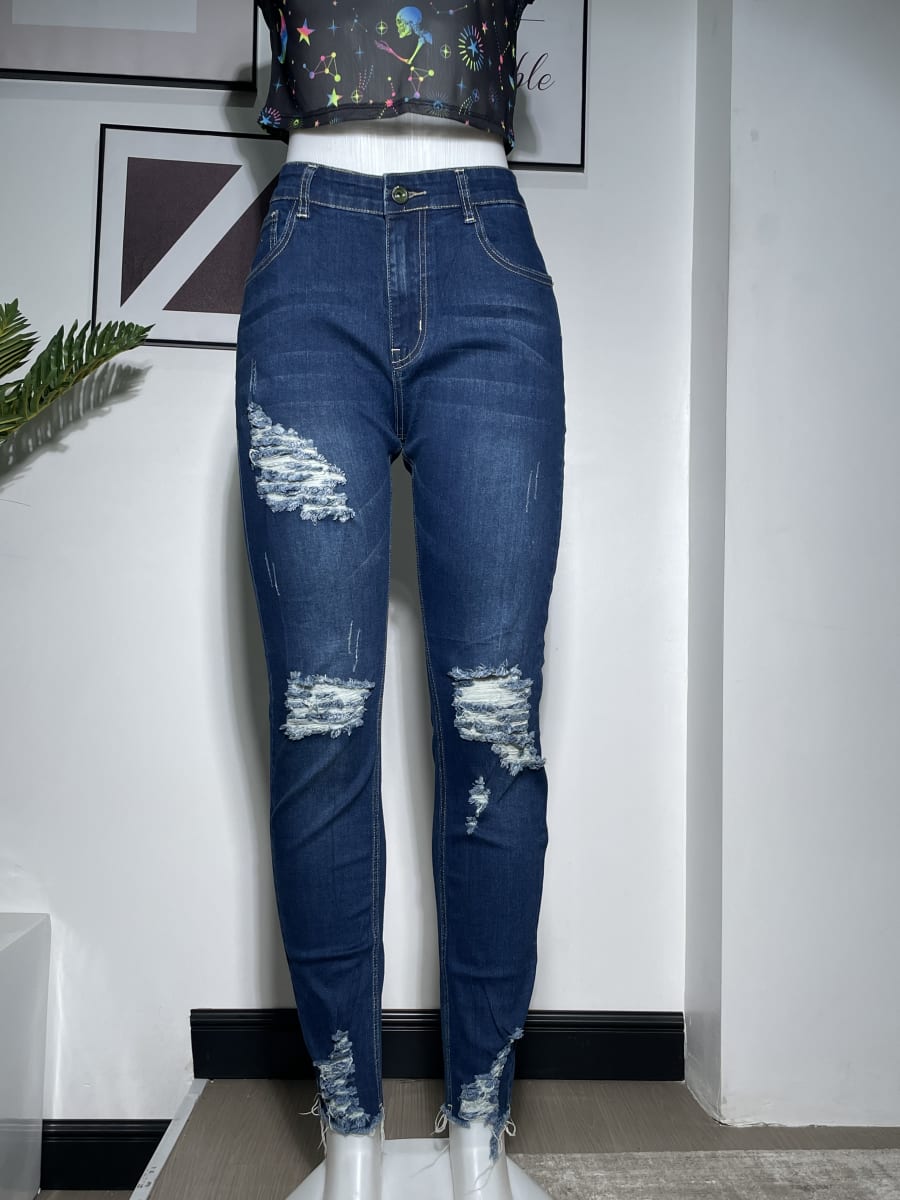 DENIM - RIPPED JEAN