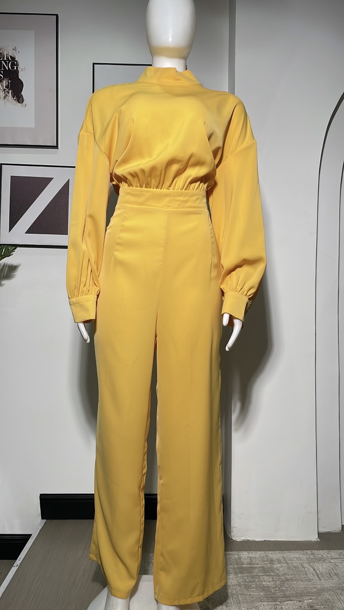 MOCK NECK LANTERN SLEEVE