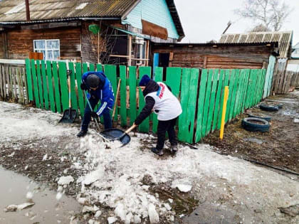 Молодогвардейцы Алтайского края продолжают оказывать помощь подшефным семьям мобилизованных военнослужащих