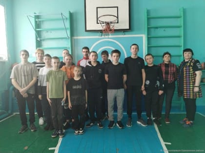 Конкурсно-игровая программа «А ну-ка, парни»